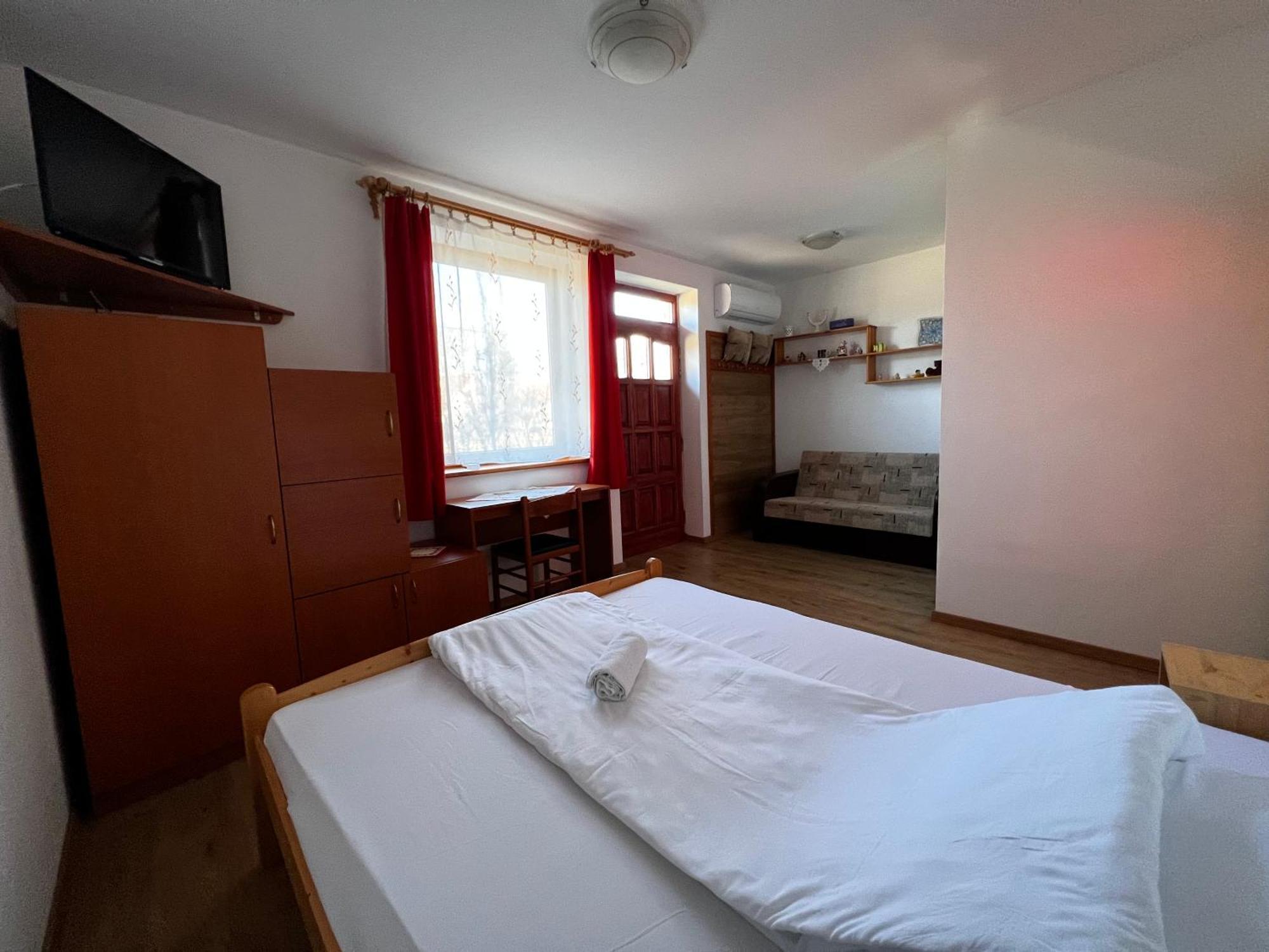 AQUA Thermal Sóterápia és Apartmanház Püspökladány Exterior foto